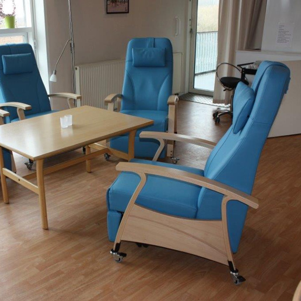 Relax Manuel - Otiumstol med hjul og manuel betjening