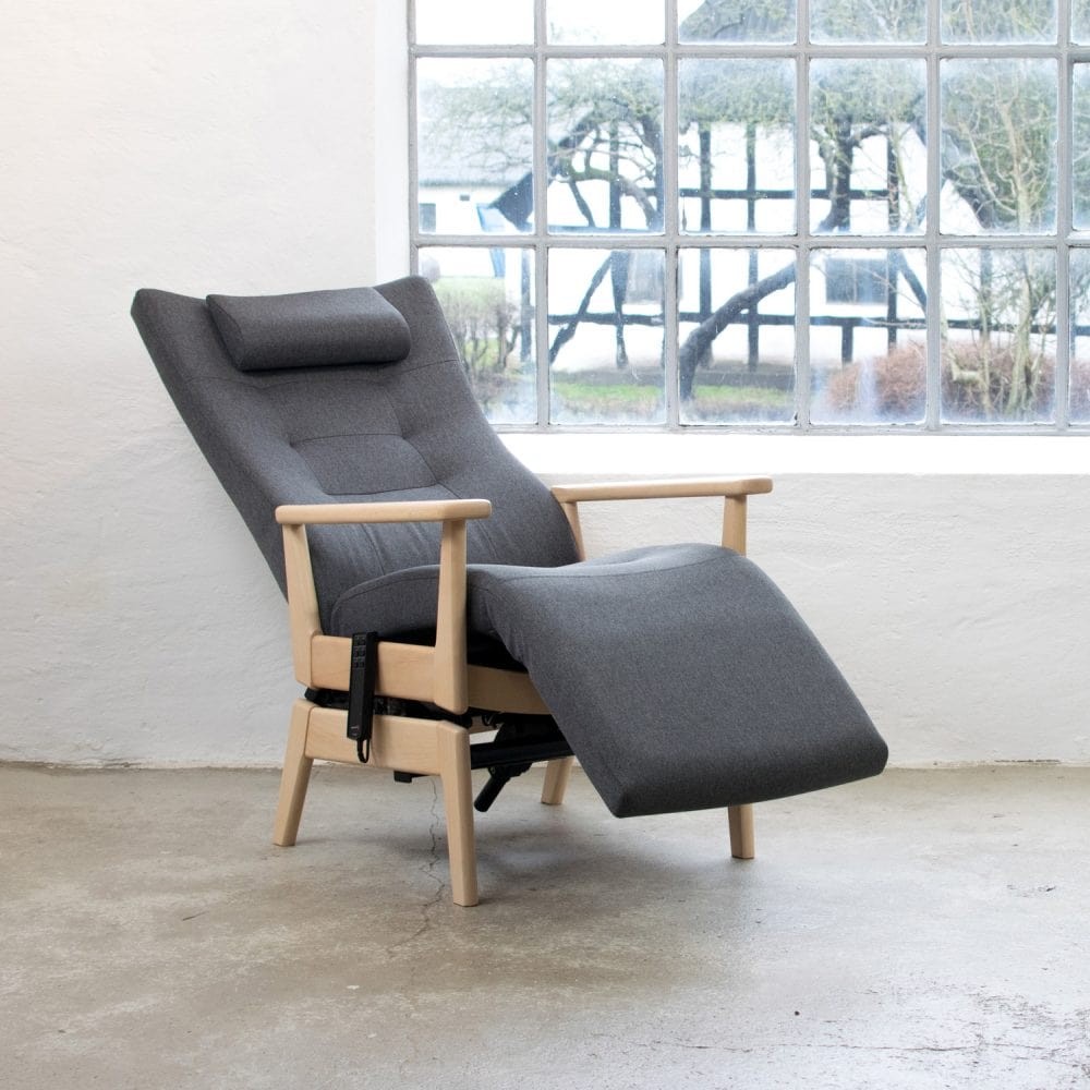 Plus 5040 el-lænestol med sædeløft og fodhviler - læder