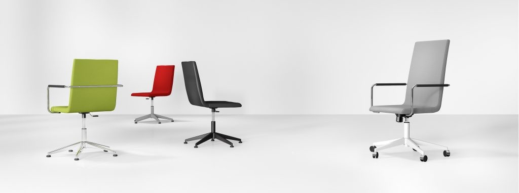 Bizz konferencestol med høj ryg og armlæn