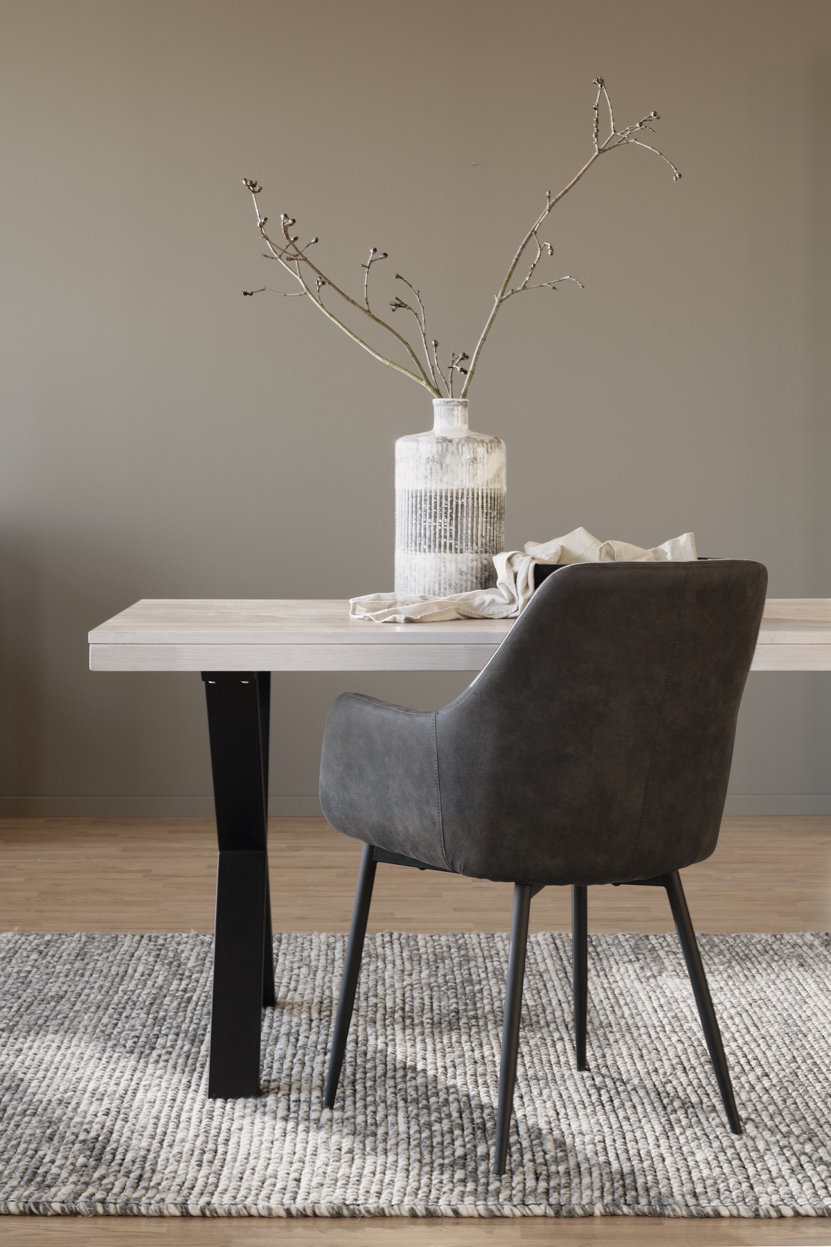 Rowico Reily spisebordsstol mørkgrå microfiber