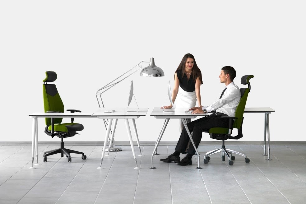 Luna 4.0 kontorstol m/ høj ryg og nakkestøtte