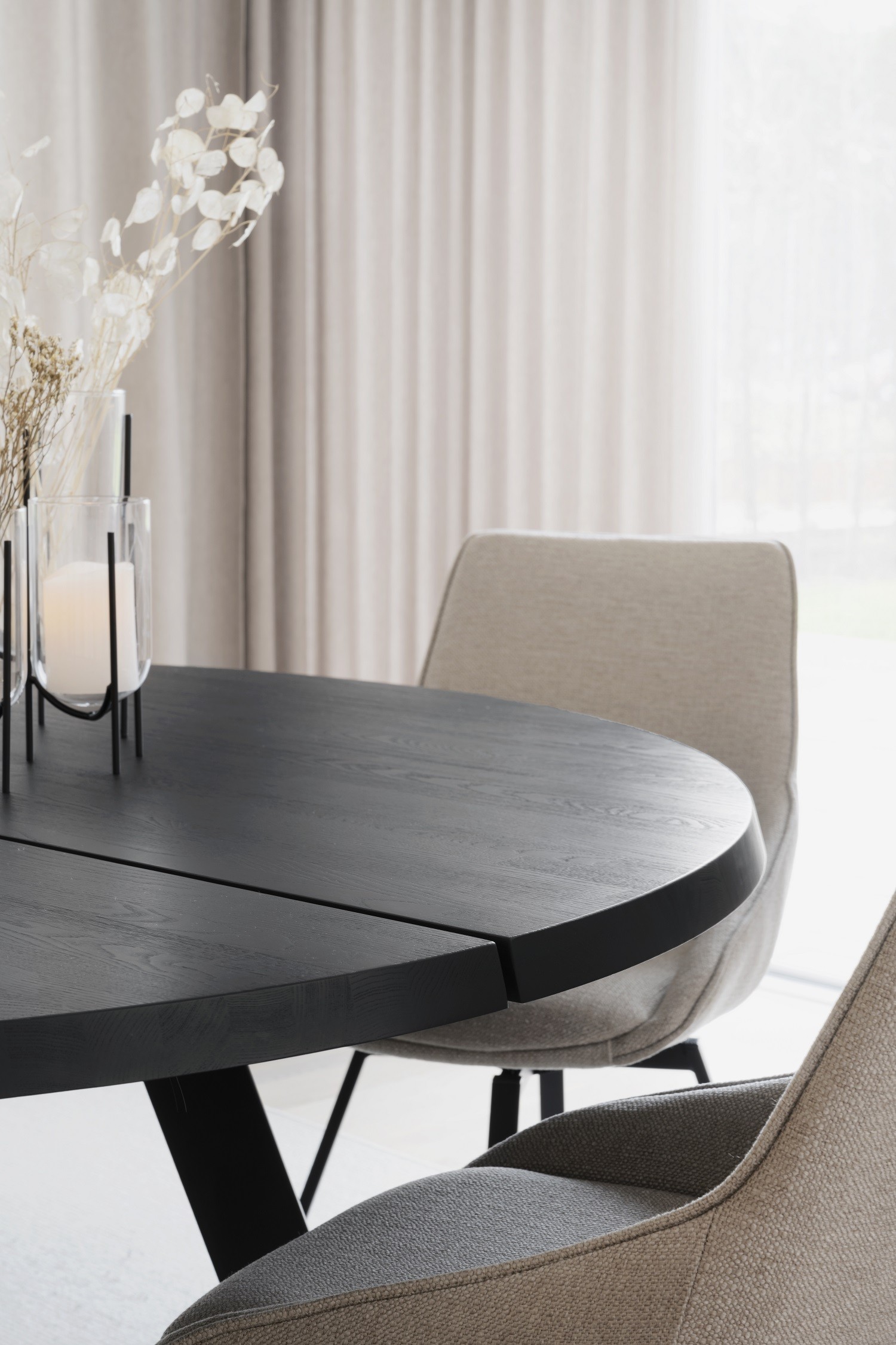 Rowico Fred rundt spisebord 3 farver