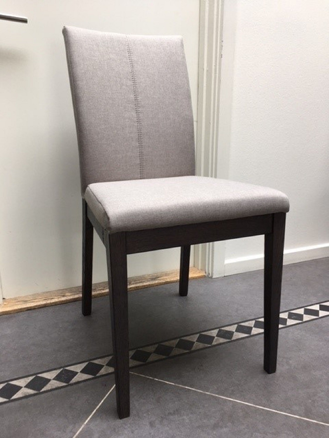 Amanda spisebordsstol (2 stk. sætpris)  Udstillingsmodel