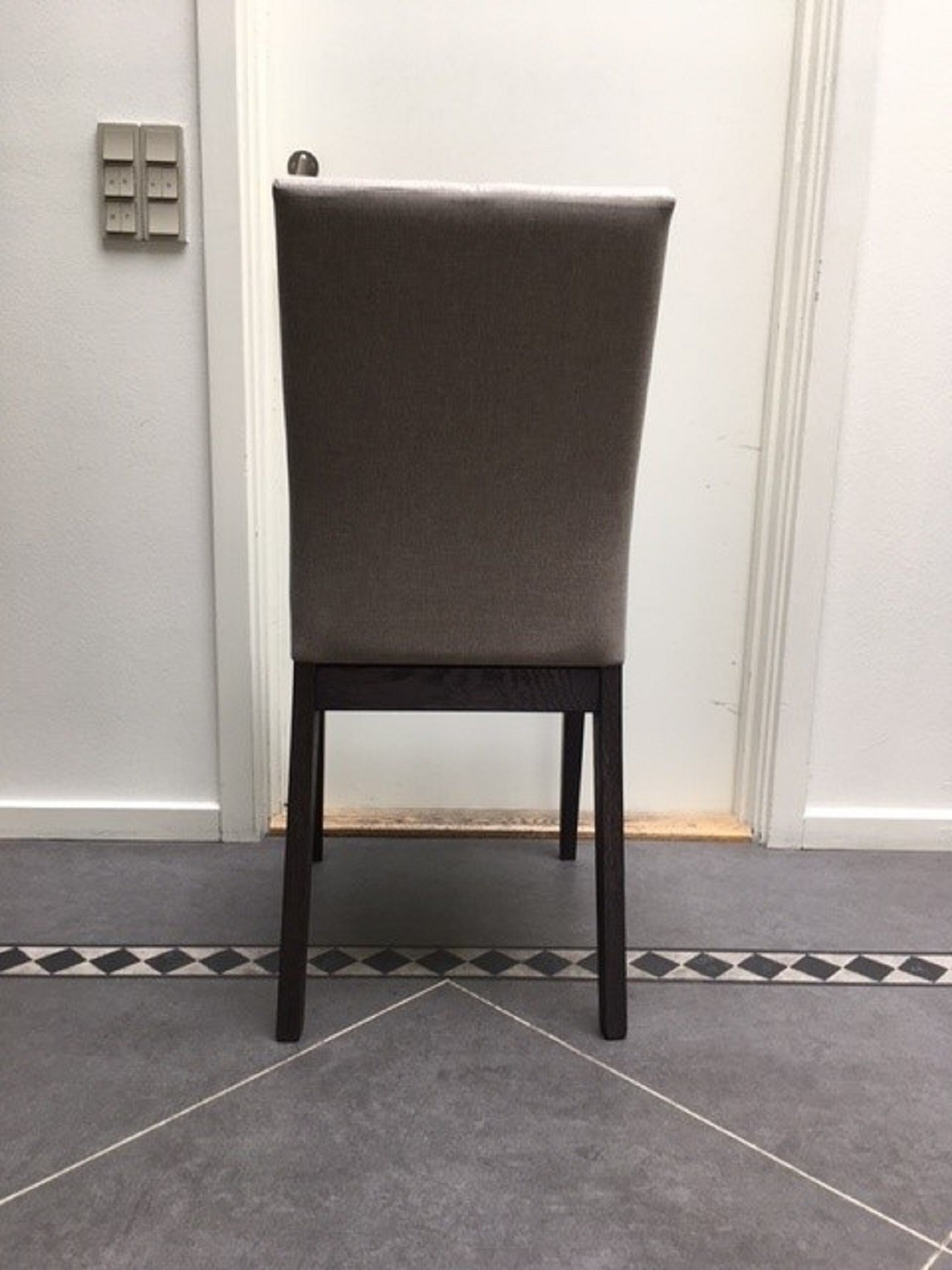 Amanda spisebordsstol (2 stk. sætpris)  Udstillingsmodel