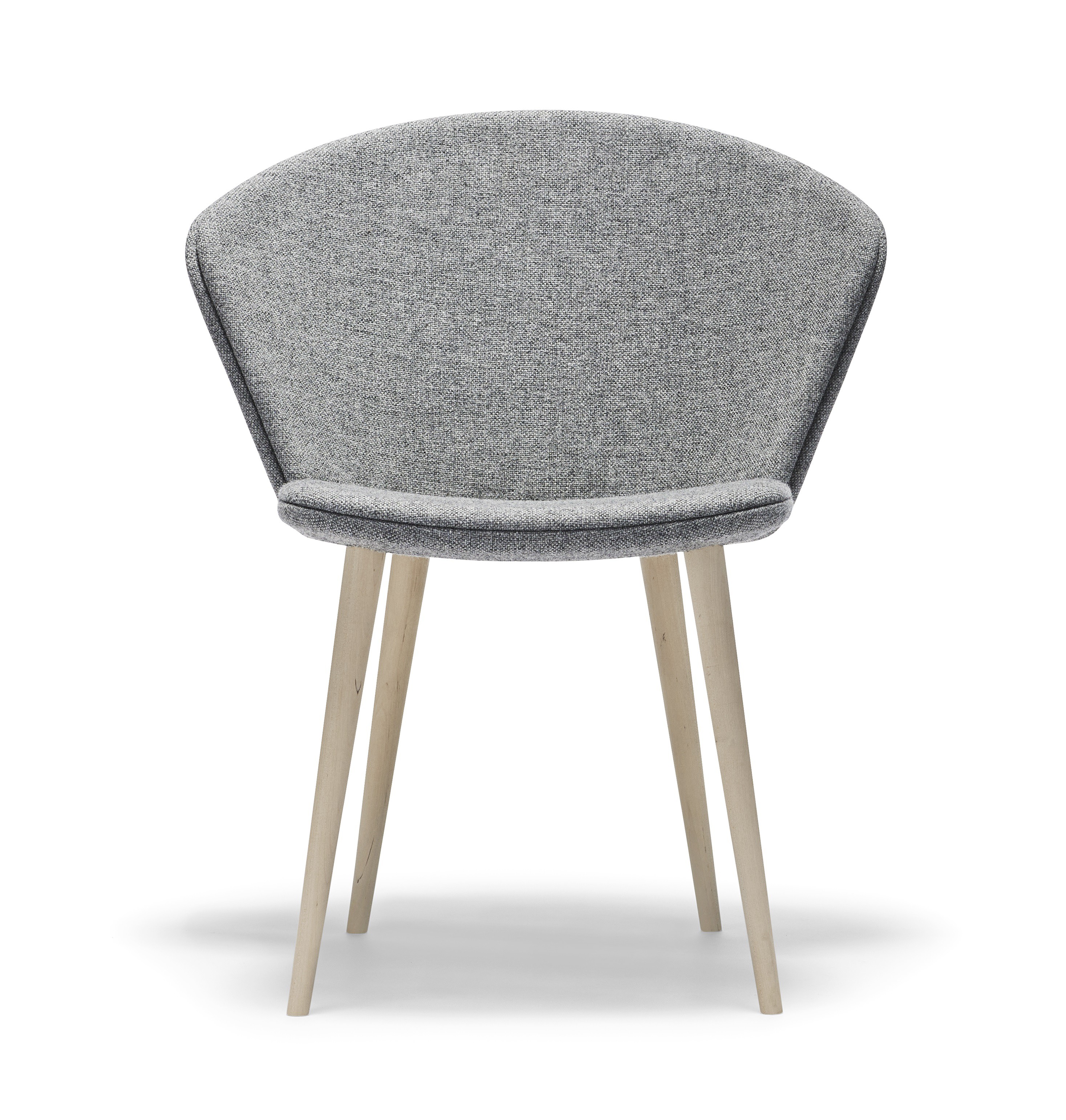 Stolab Miss Holly stol i Birk, Fuldpolstret spisebordsstol