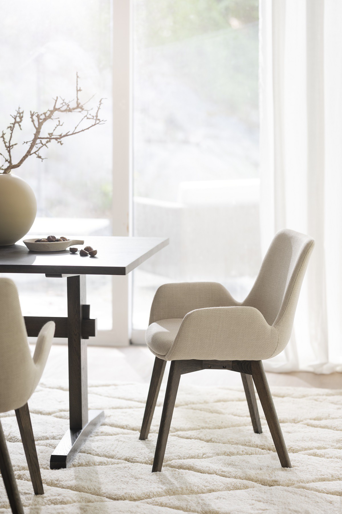 Drimsdale spisebordsstol Beige med 3 stelfarver, Rowico