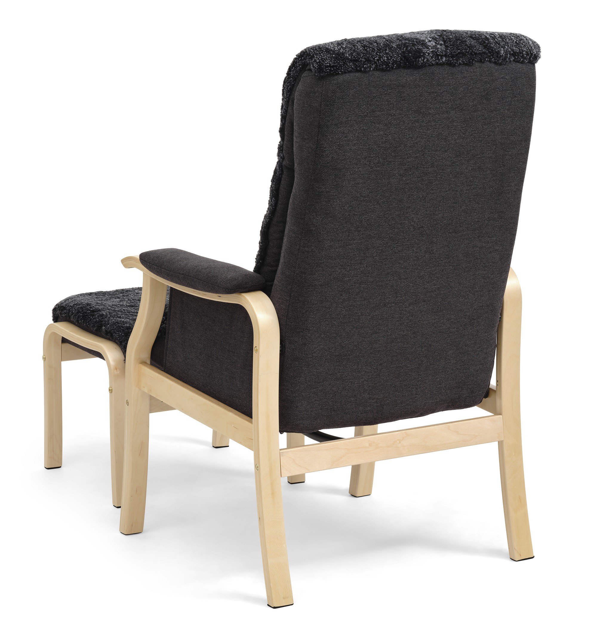 Rasmus lænestol og fodskammel i fåreskind