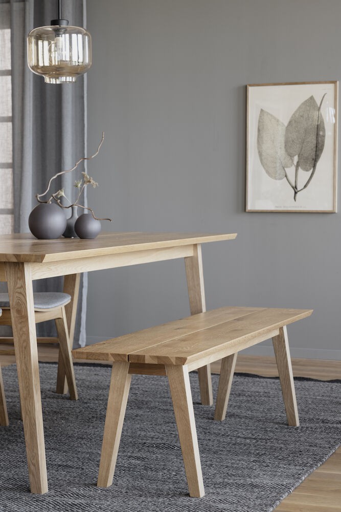 Melfort Bænk, lakeret eg