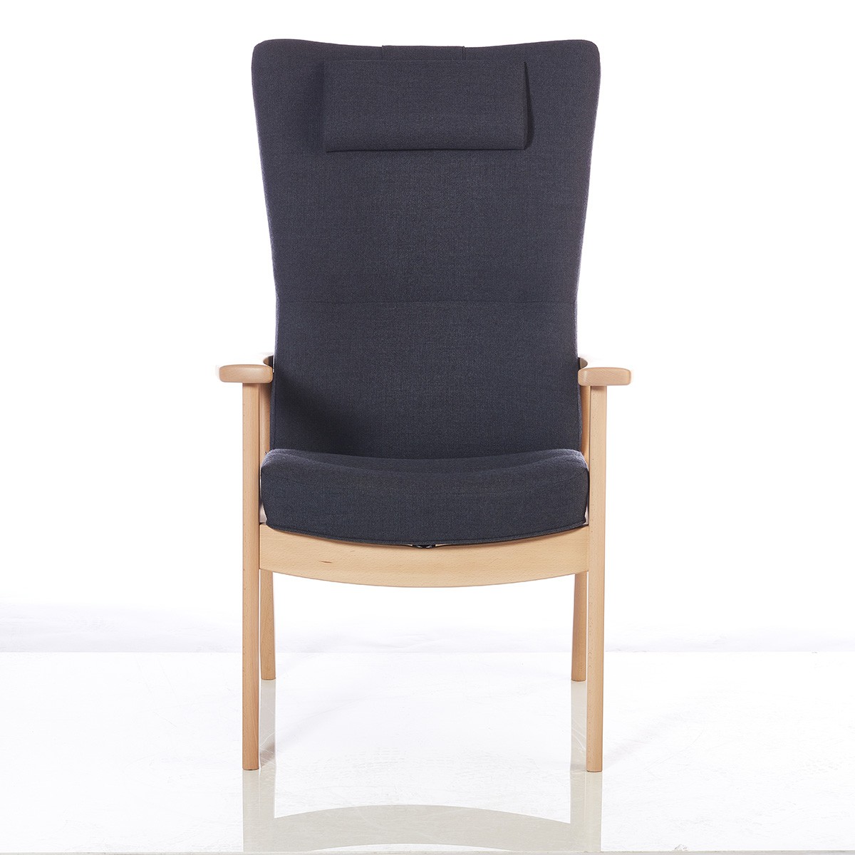 Farstrup Plus 5910 Hvilestol, lysnet bøg, med skammel