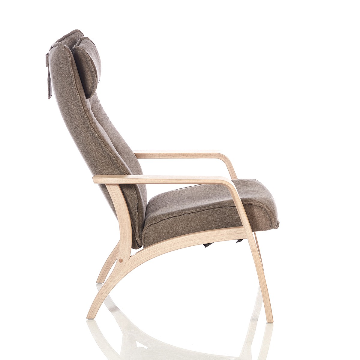 Brunstad Delta Harmony hvilestol med skammel i tekstil Alfa