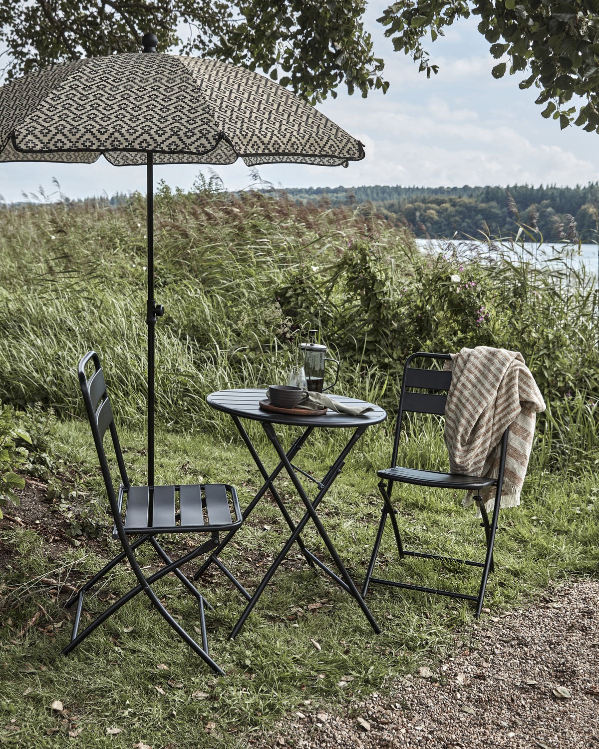 Helo cafesæt, med 2 stole, sort