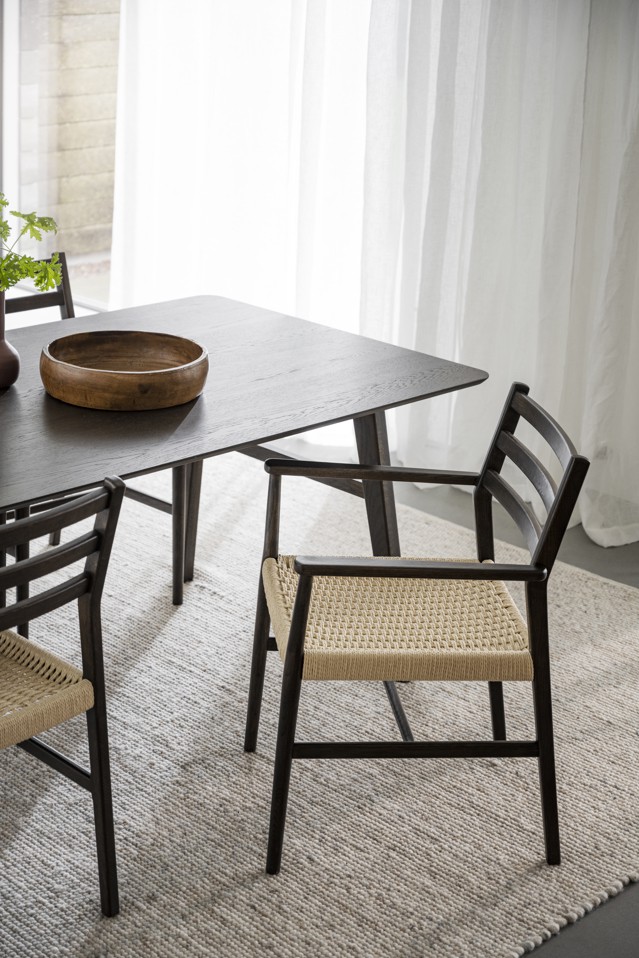 Harlan spisebordsstol med armlæn, to farver