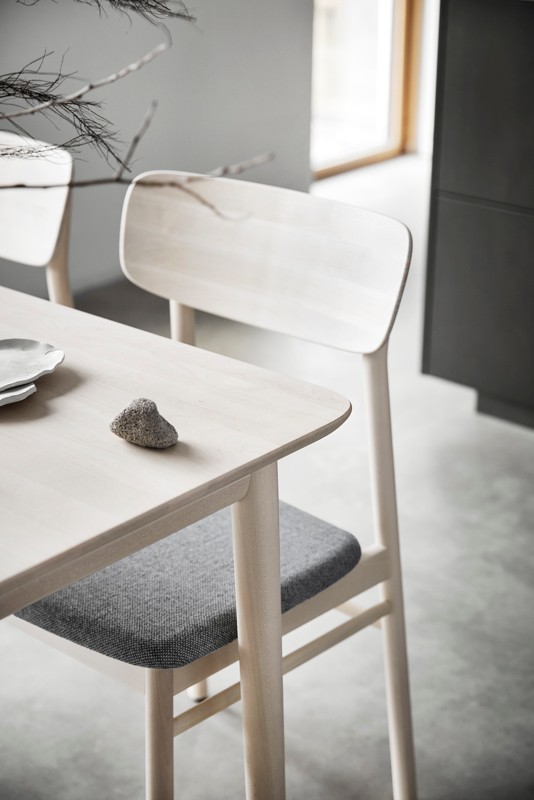 Stolab Prima Vista i Birk spisebordsstol