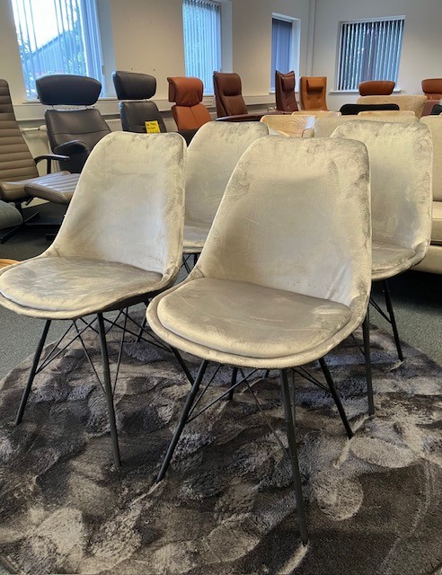 Spisestuestol grå velour (4 stk. sæt pris!)    Udstillingsmodel