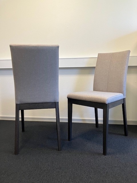 Amanda spisebordsstol (2 stk. sætpris)  Udstillingsmodel