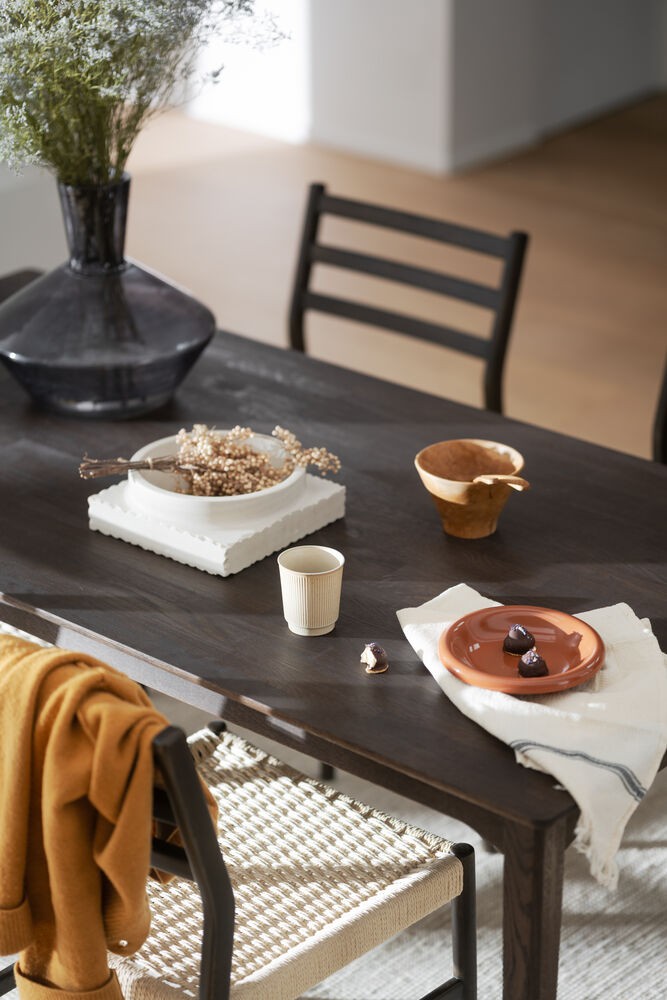 Markham spisebord, brunolieret eg