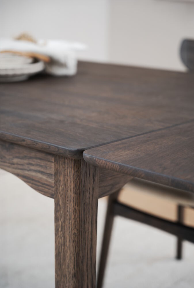 Markham tillægsbordplade i brunolieret eg