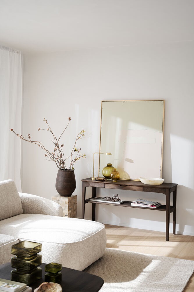 Markham konsolbord i brunolieret eg