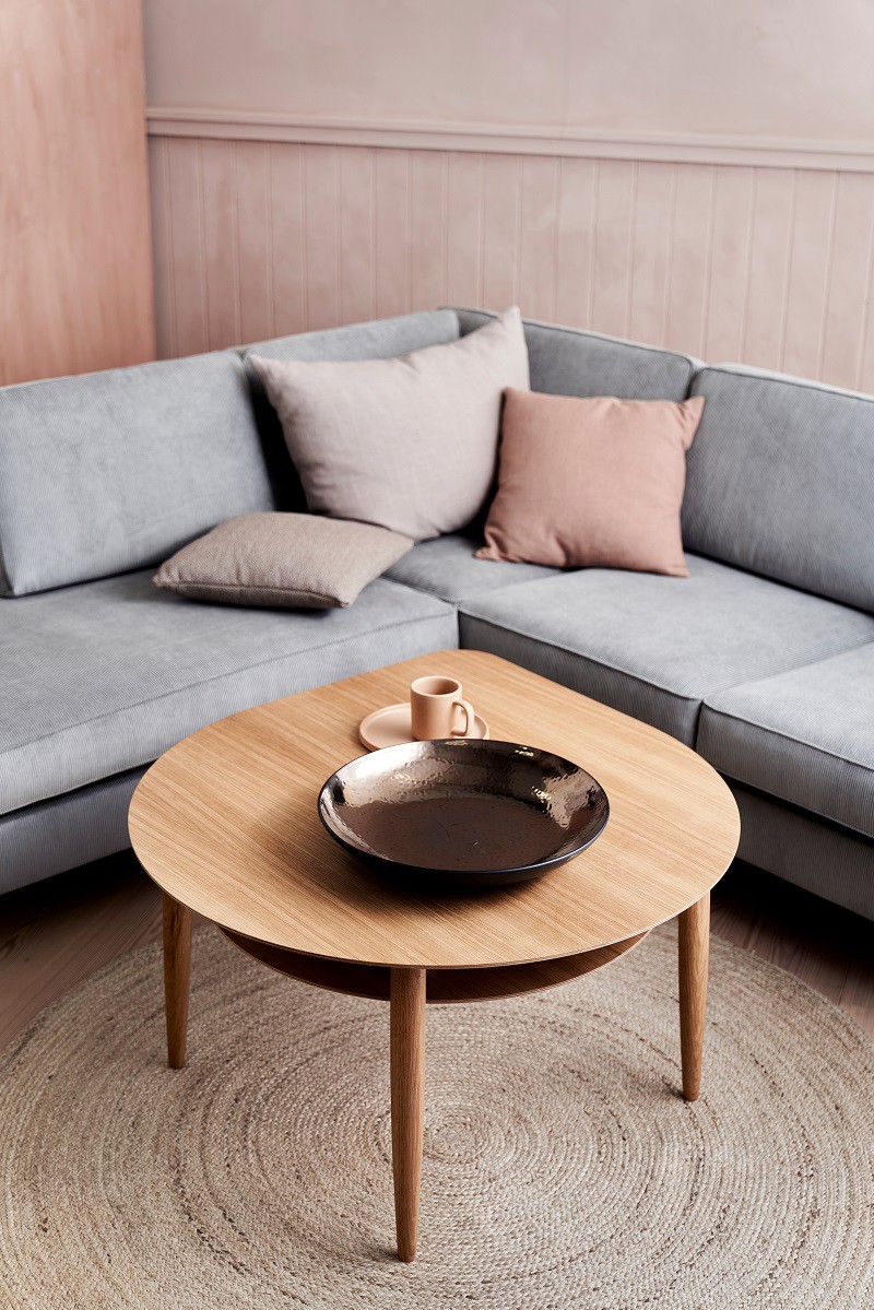 Katrine hylde, til sofabord