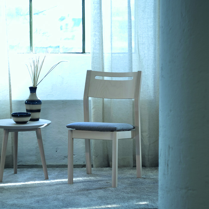 Alma Spisebordsstol - tekstil eller kunstlæder