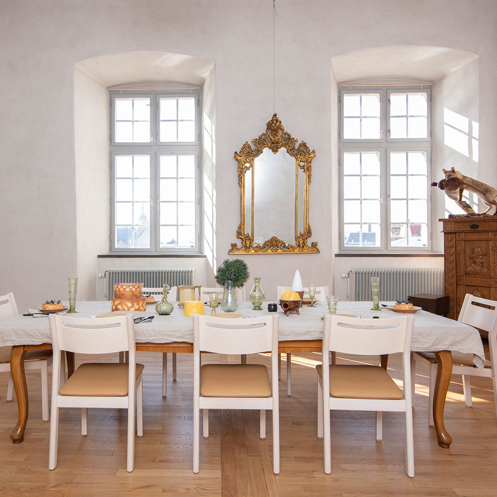 Alma Spisebordsstol - tekstil eller kunstlæder