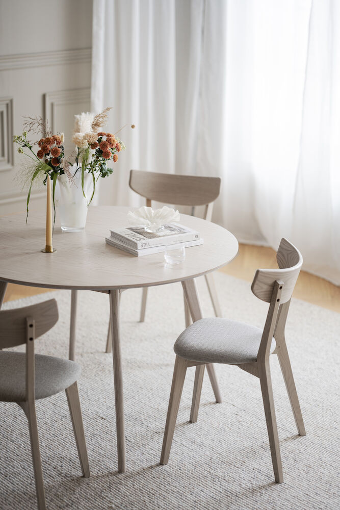 Yumi Spisebord hvidkalket eg