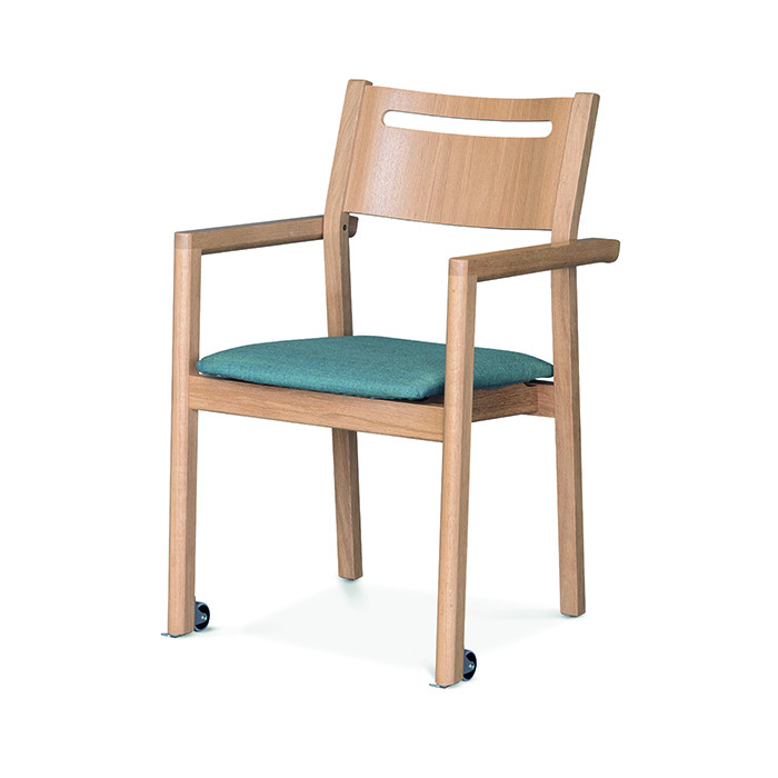 Alma Spisebordsstol med armlæn - tekstil eller kunstlæder