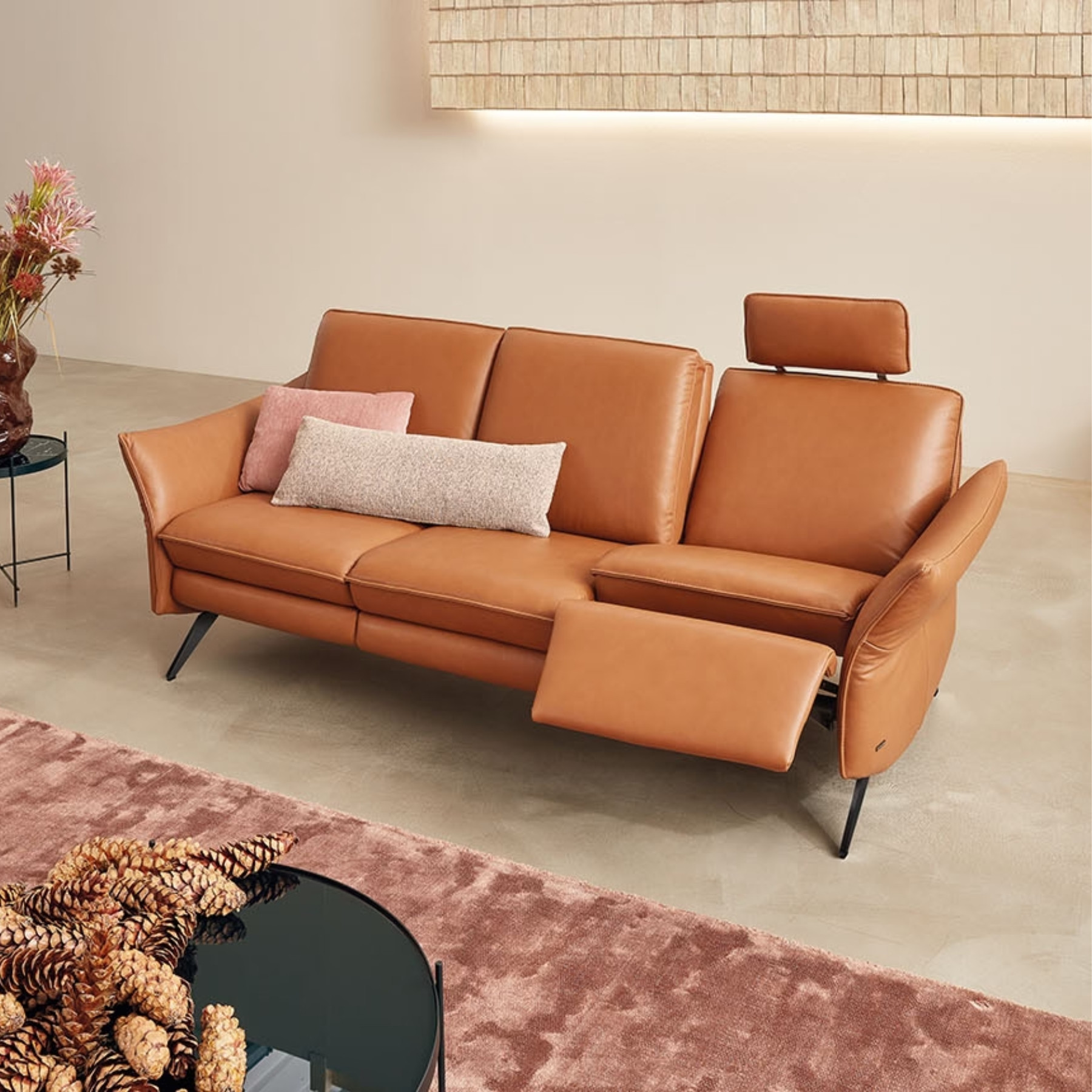 Sofa Cumurex 6902 med smarte funktioner