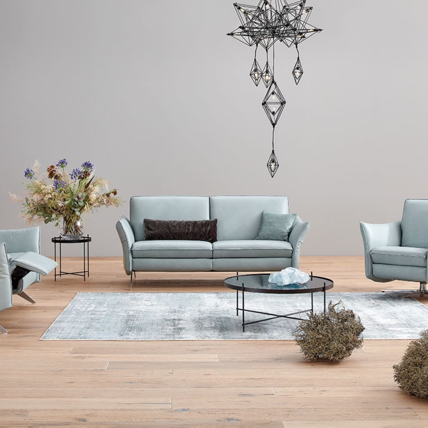 Sofa Cumurex 6902 med smarte funktioner