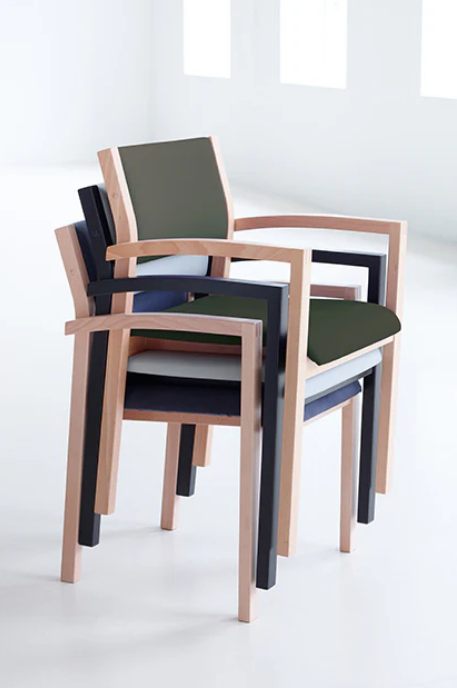 Farstrup Scala 2411 armstol i læder