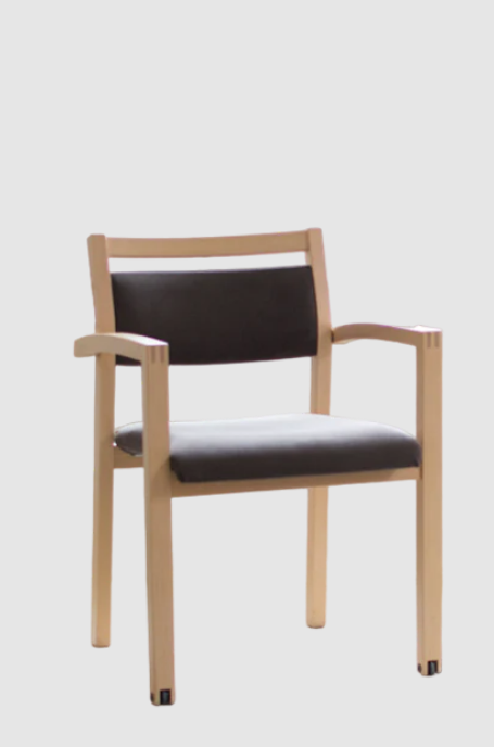 Farstrup Scala 2419 armstol med gribebøjle i stof