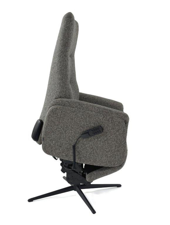 Nora hvilestol med stå-op-hjælp i stof eller læder