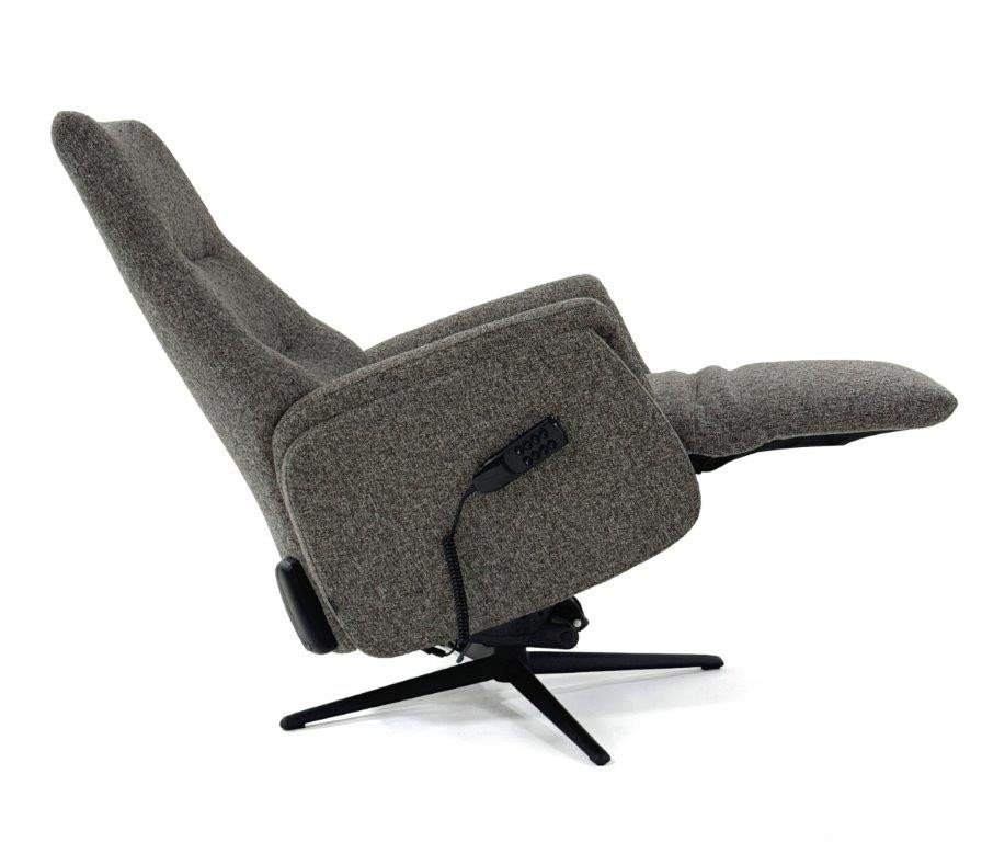 Nora hvilestol med stå-op-hjælp i stof eller læder