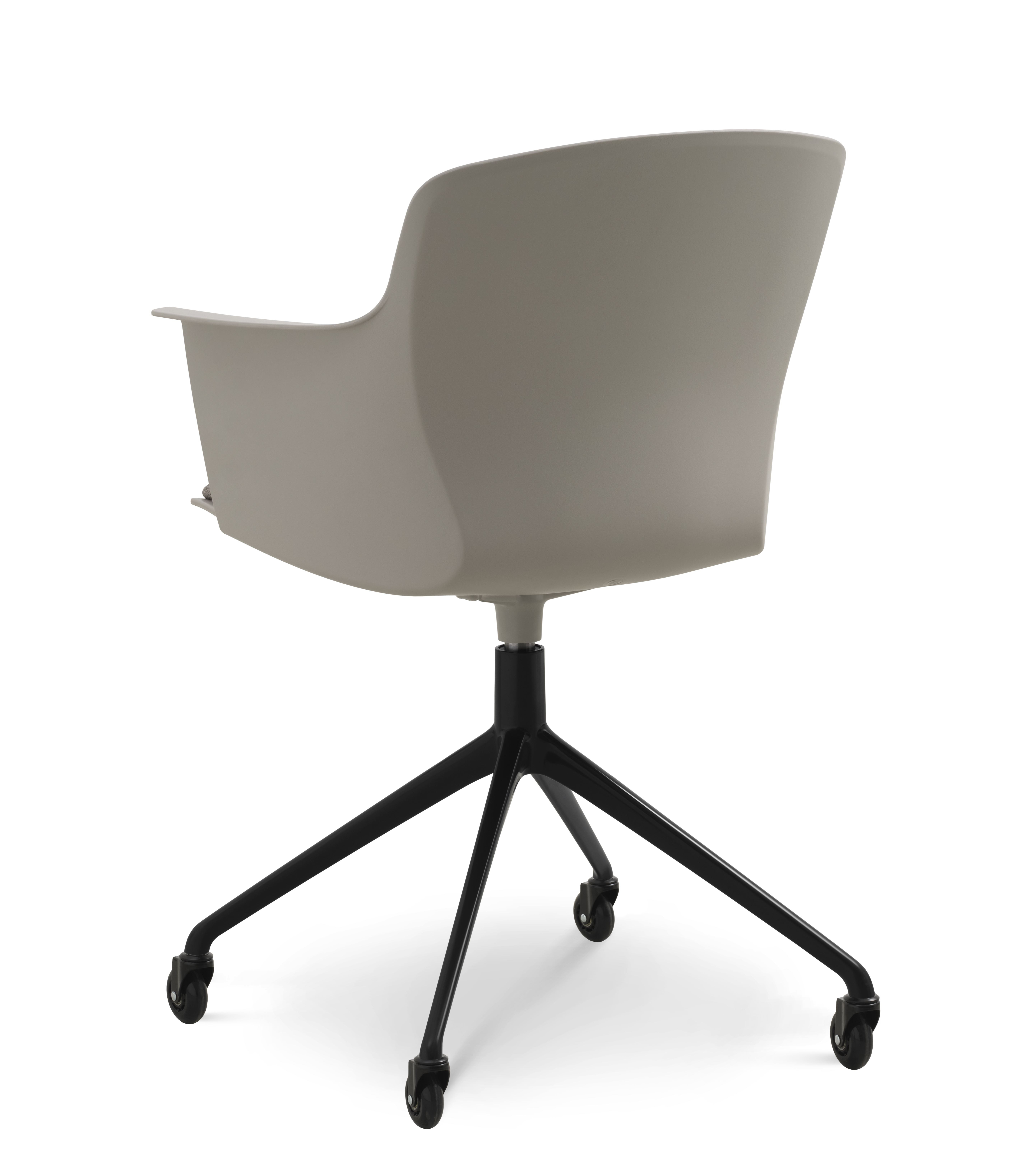 Mia spisebordsstol med polstret sæde og drejestel på hjul