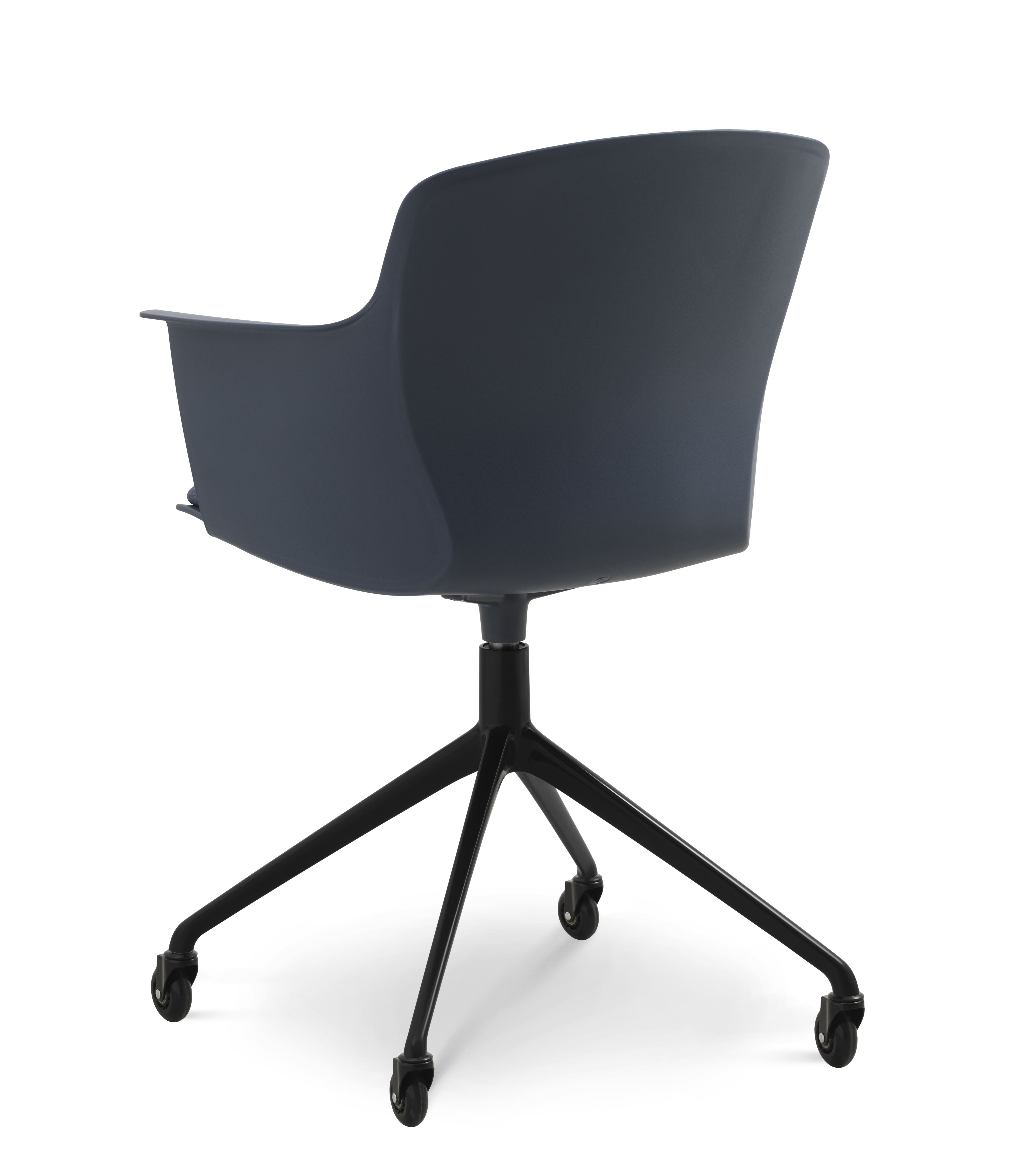 Mia spisebordsstol med polstret sæde og drejestel på hjul