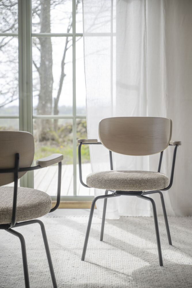 Merrick spisebordsstol med drej, sort stel og træ ryglæn