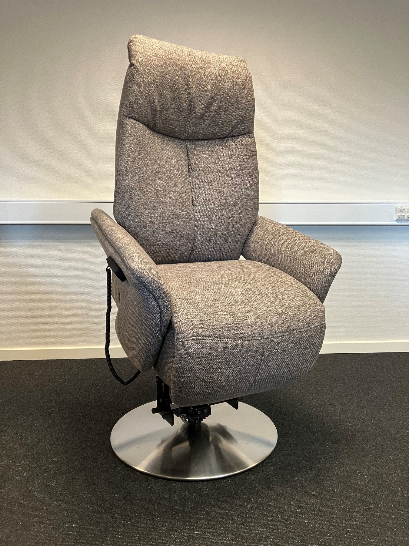 Gilleleje Small hvilestol med sædeløft Udstillingsmodel