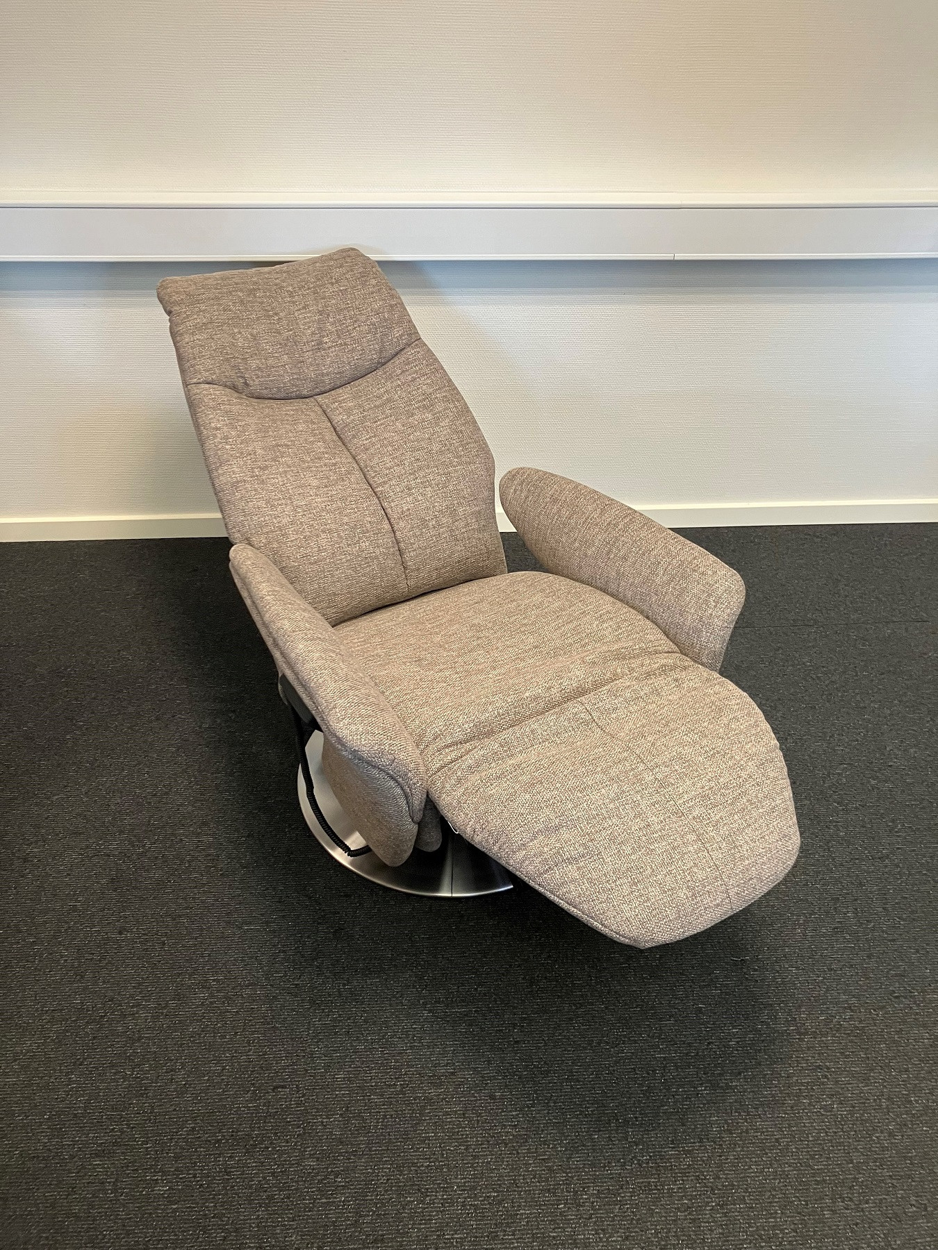 Gilleleje Small hvilestol med sædeløft Udstillingsmodel