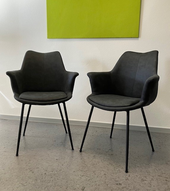 Spisebordsstole Nadia Dark med armlæn (2 stk. sætpris) Udstillingsmodel