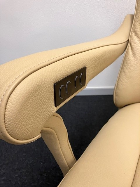 Ribe el-betjent hvilestol small med sædeløft Udstillingsmodel