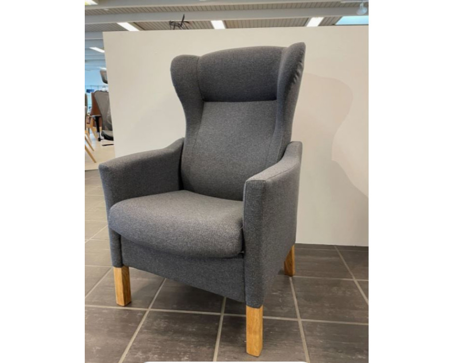 Milos øreklapstol i grå...