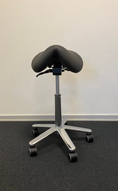 Dynamic1 Sadelstol sort kunstlæder Udstillingsmodel