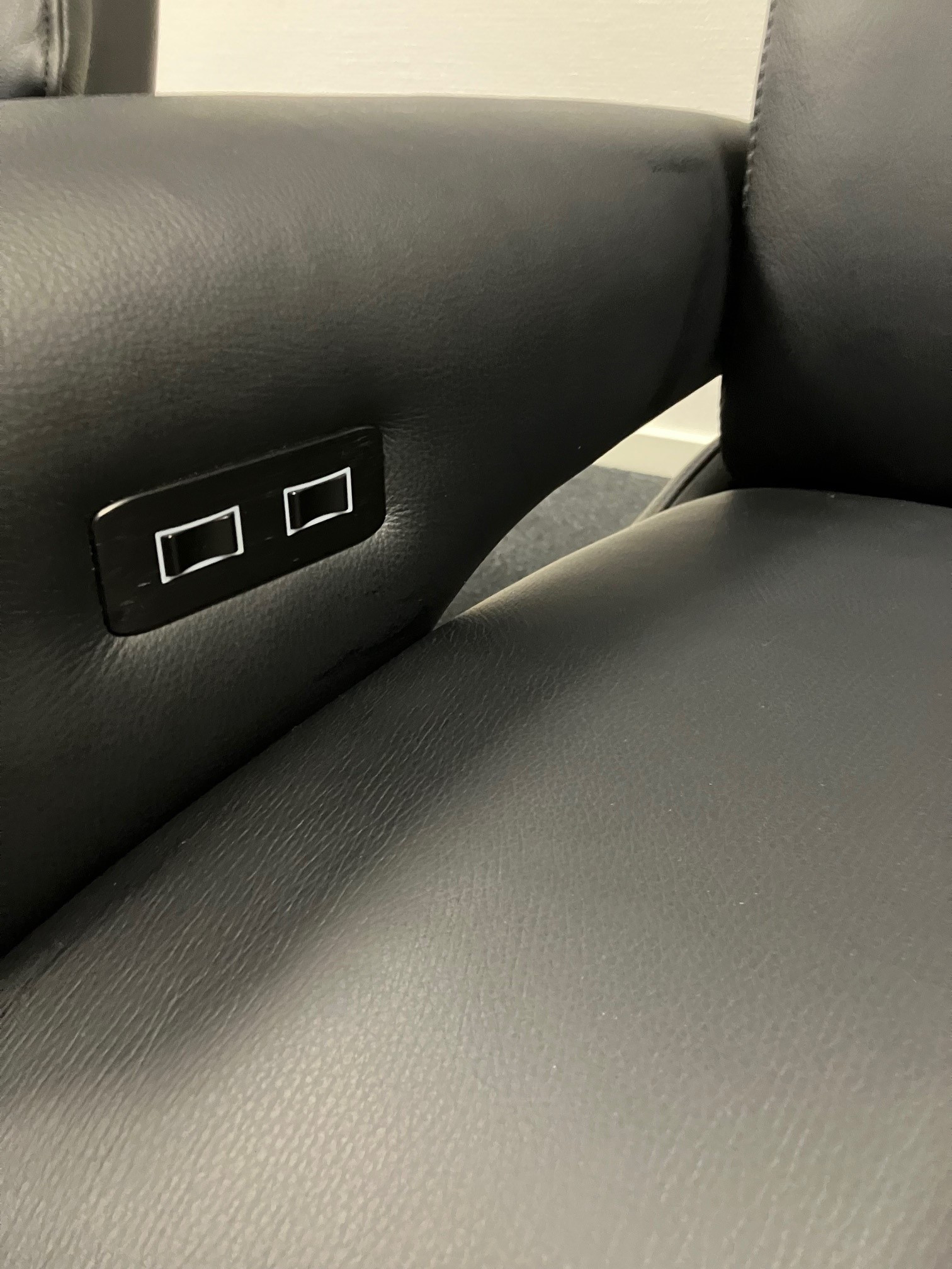 Bilbao330 El-betjent løftestol med indbygget batteri Udstillingsmodel