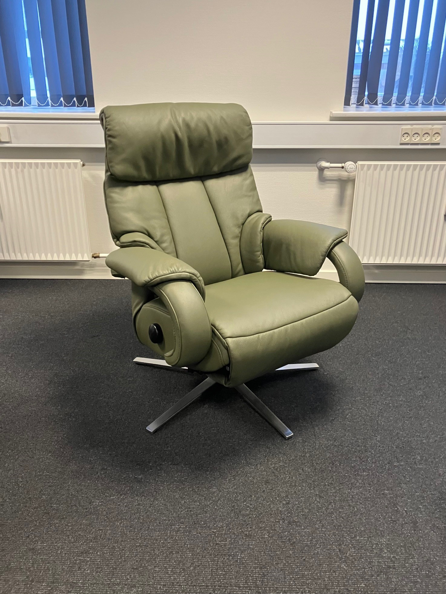 Liseleje manuel recliner hvilestol i læder, Udstillingsmodel