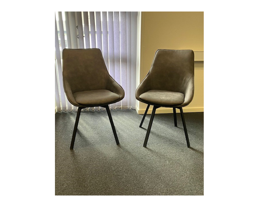 Alison spisestuestole (2...