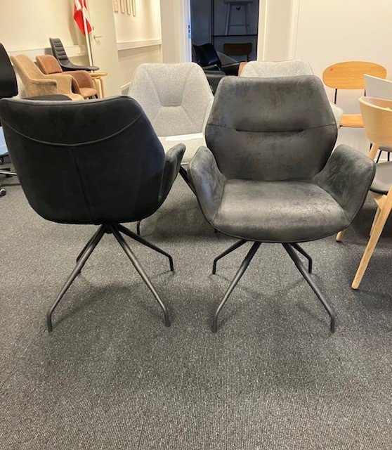 Victoria spisestuestol i sort mikro læder (2 stk. sætpris)