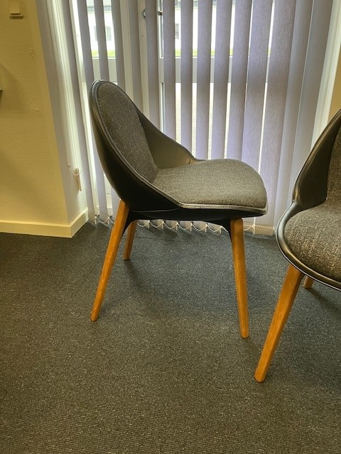 Arch spisestuestol i sort (2 stk. sætpris)