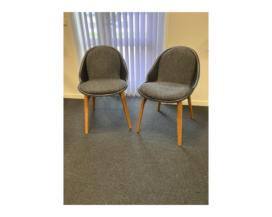 Arch spisestuestol i sort...