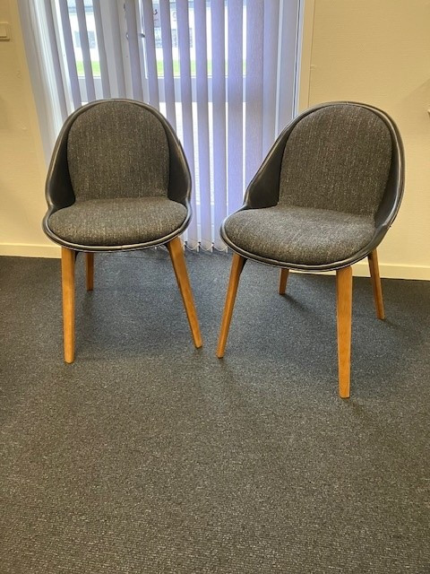 Arch spisestuestol i sort (2 stk. sætpris)