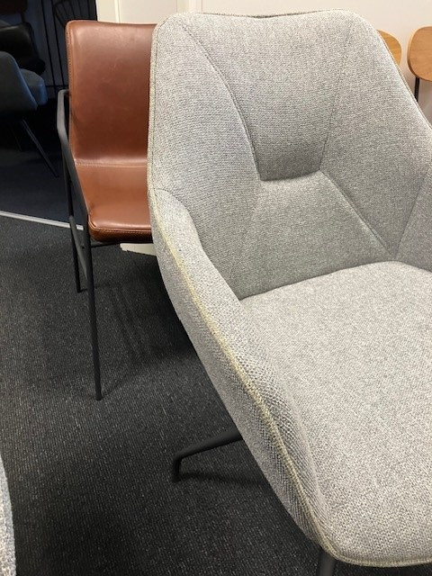 Wexford spisestuestole grå stof (2 stk. sætpris)